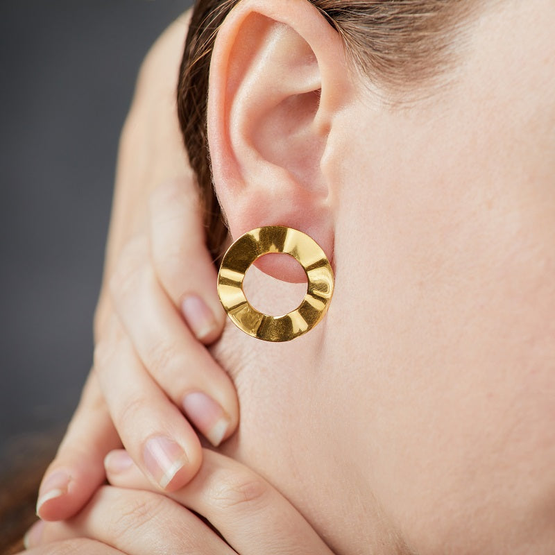 Donut shaped hoops