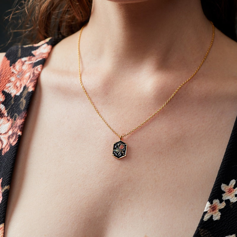 Hexagon pendant Necklace